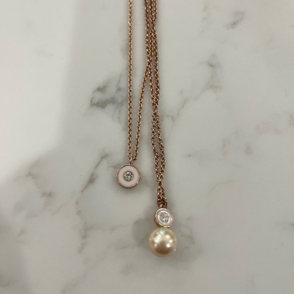 Late spade pearl necklace